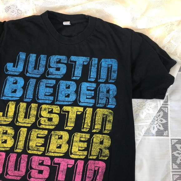 Justin Bieber 2009 tee [used] - Picture 6 of 8